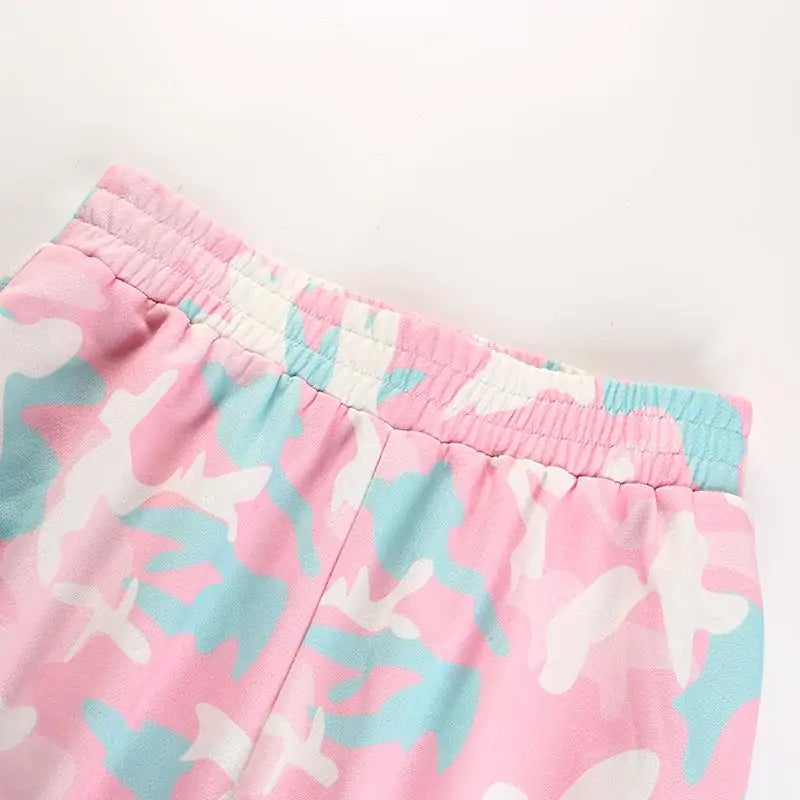 Pink Camo Pants Style